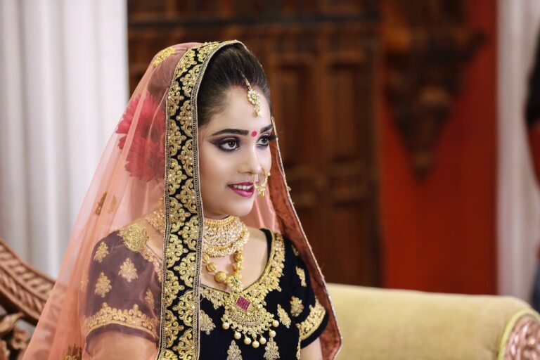 Bridal Makeup Kit In India full Information